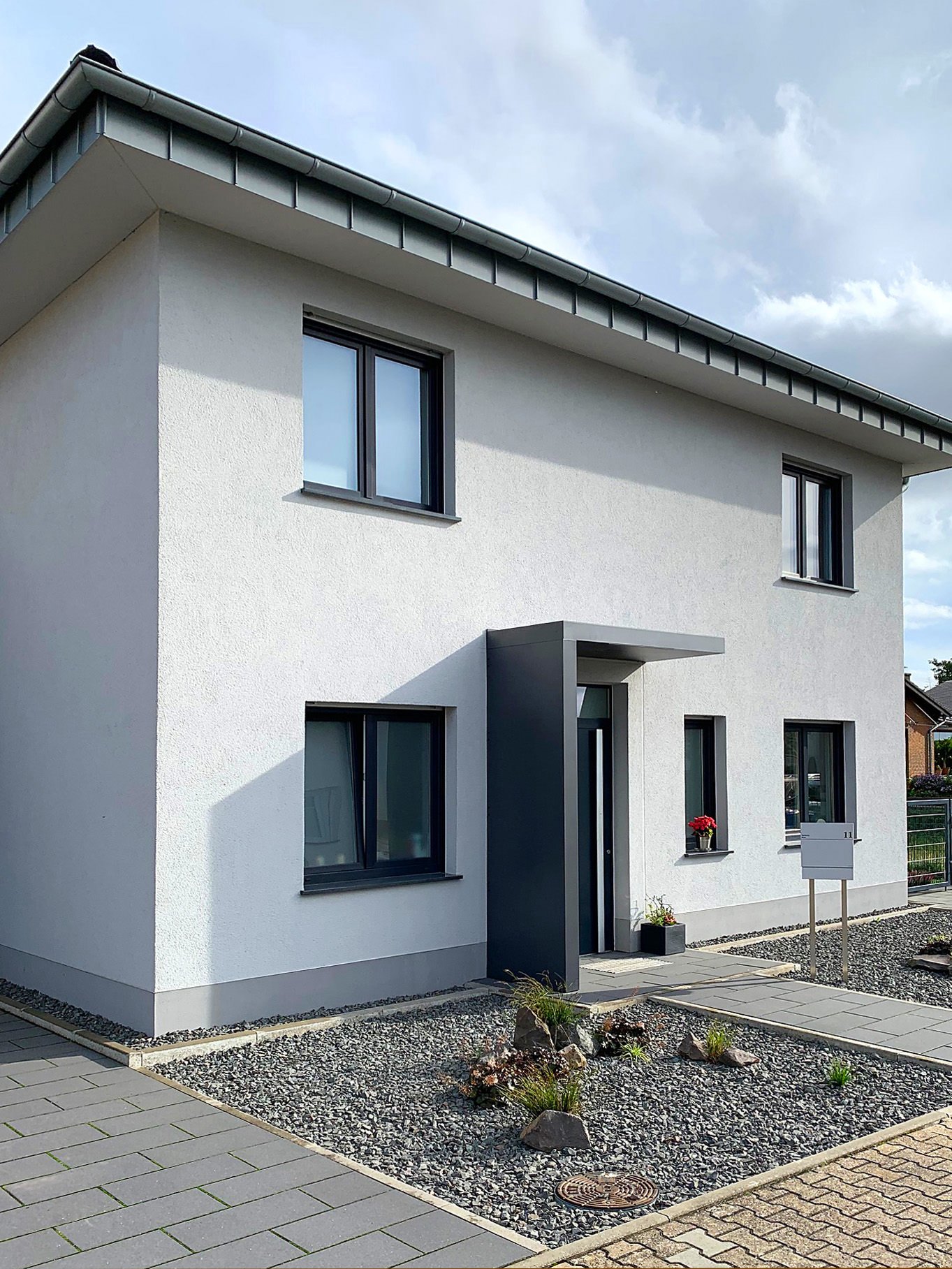 Gutta Rechteckvordach BS Plus 160 mit Seitenteil links und Briefkasten Funktionskasten Edelstahl - mit LED-Streifen