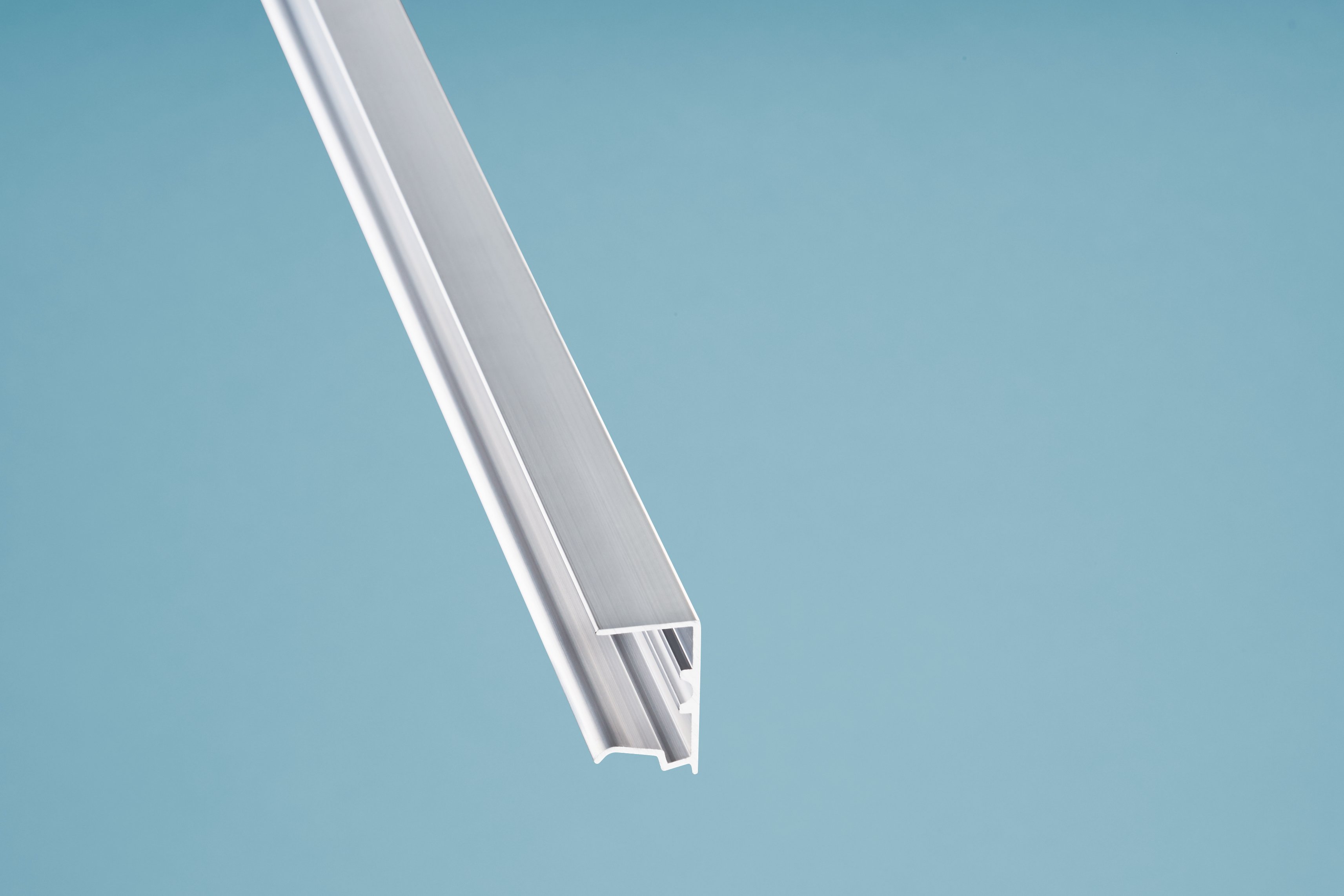 Alu-Kantenschutz mit Tropfnase 25 mm