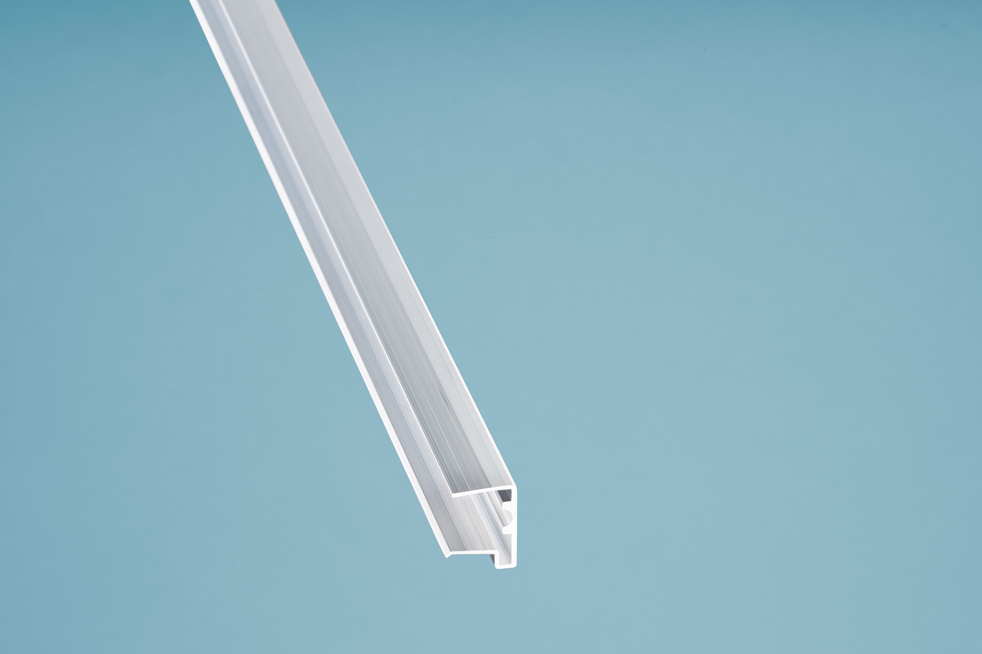 Alu-Kantenschutz mit Tropfnase 16 mm