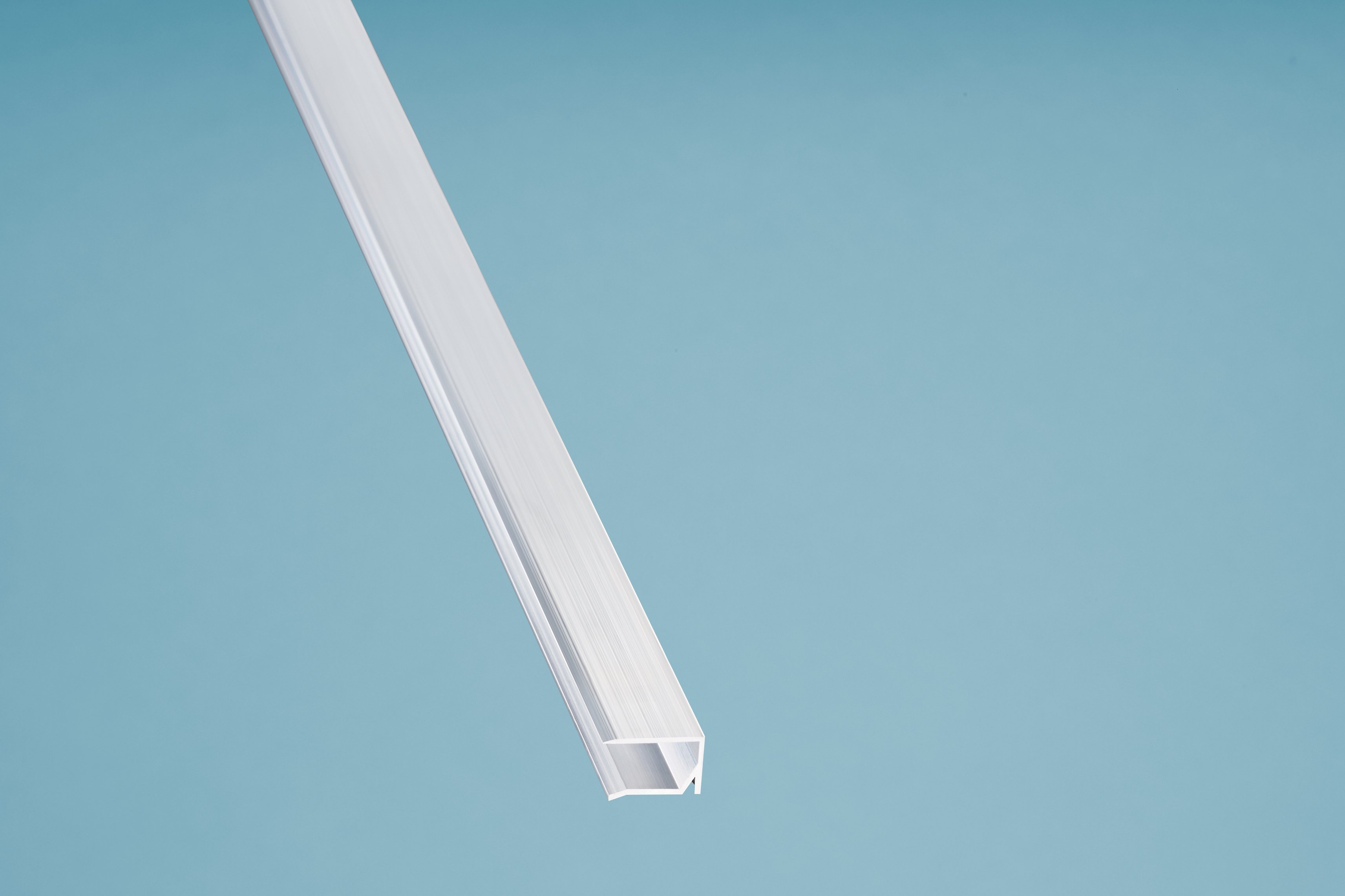 Alu-Kantenschutz mit Tropfnase 10 mm