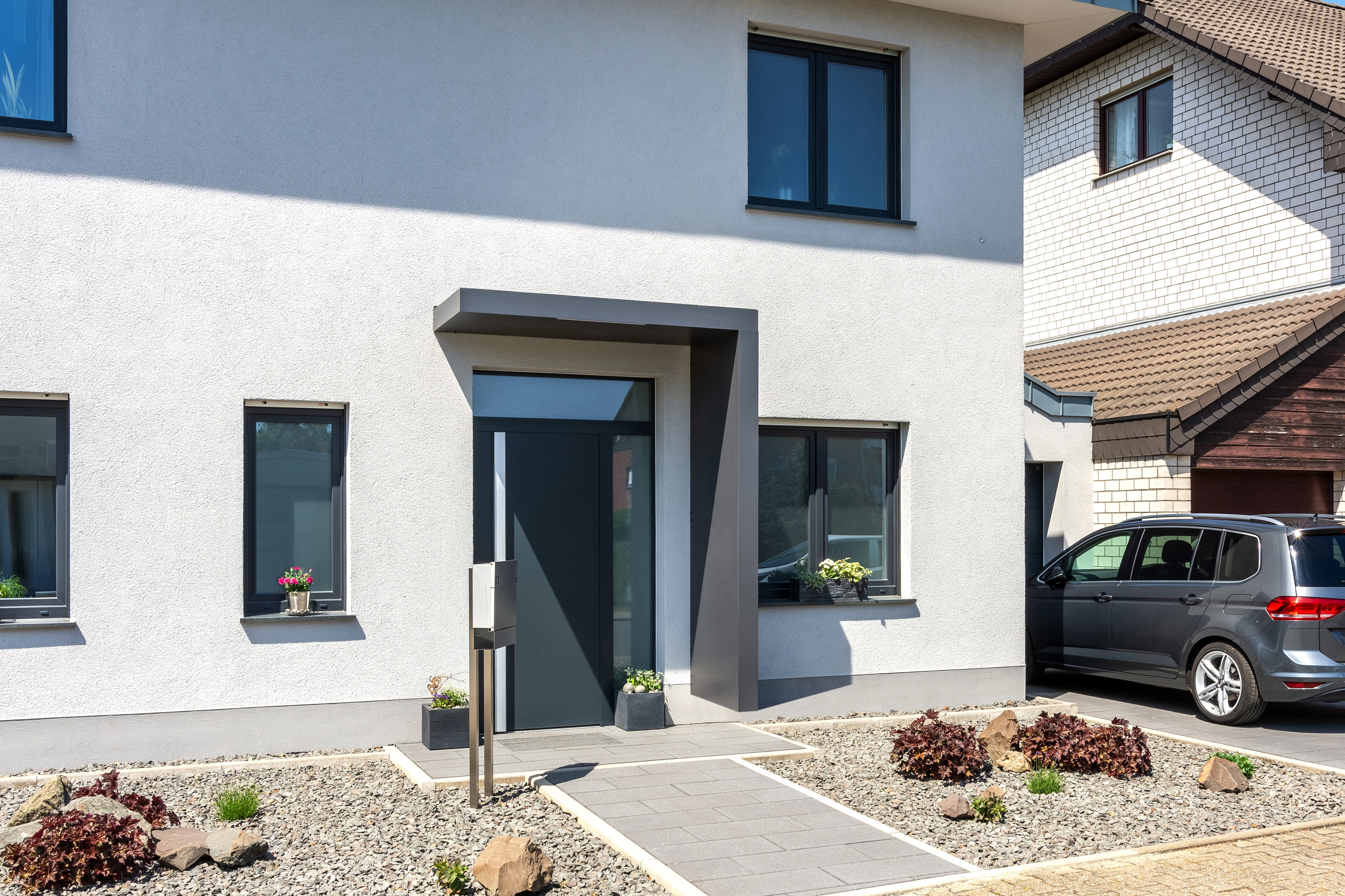 Rechteckvordach BS Plus 160 mit Seitenteil rechts anthrazit - mit LED-Streifen